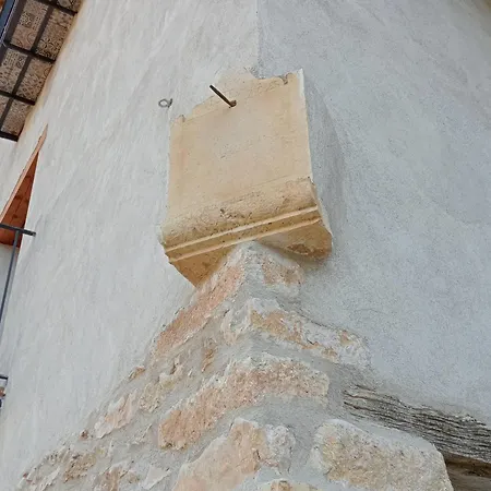 Casa Cantara, 1-patio 2-moreria 3-atico * Tronchon