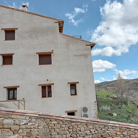 Casa Cantara, 1-patio 2-moreria 3-atico * Tronchon