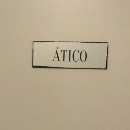 Casa Cantara, 1-patio 2-moreria 3-atico *