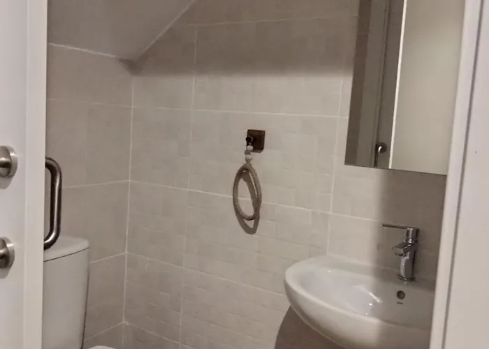 Casa Cantara, 1-patio 2-moreria 3-atico * Tronchon