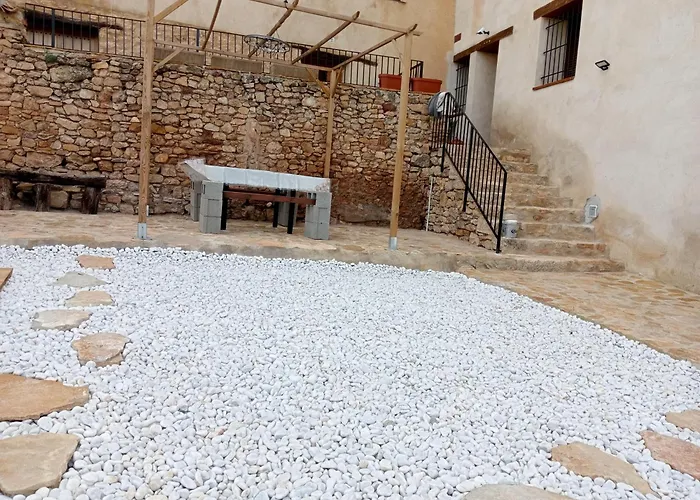 Casa Cantara, 1-patio 2-moreria 3-atico Tronchon